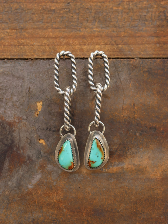 Twisted chain earrings