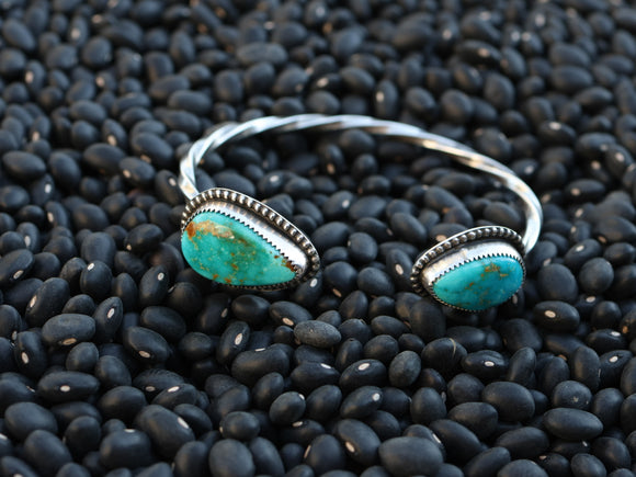 Sierra Bella twisted cuff bangle