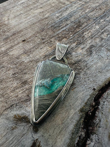 Broken arrow turquoise arrow head pendant