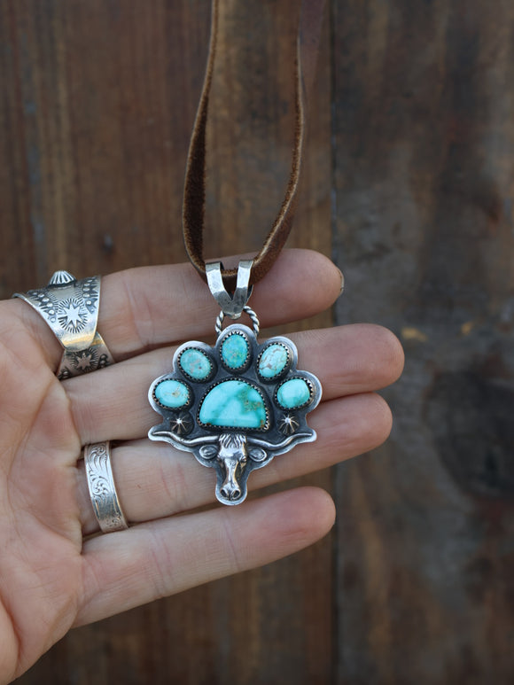 Sierra Bella Longhorn Pendant